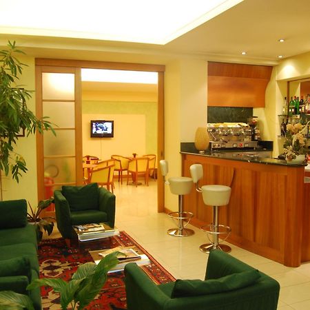 Hotel Gala Pesaro Esterno foto