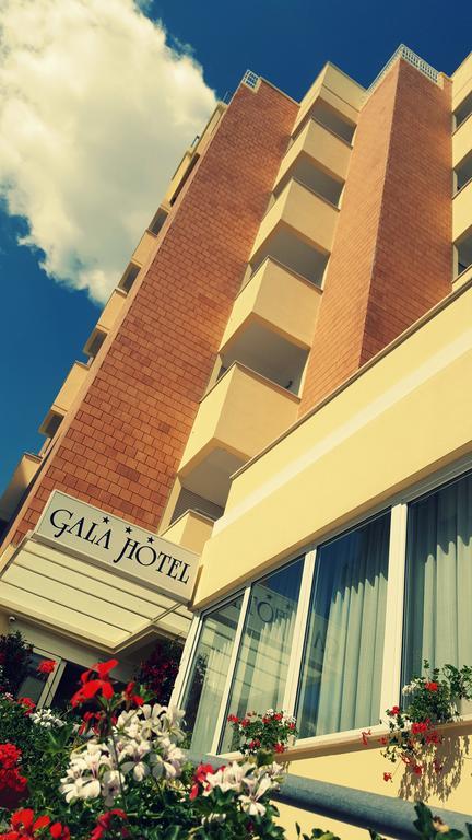 Hotel Gala Pesaro Esterno foto